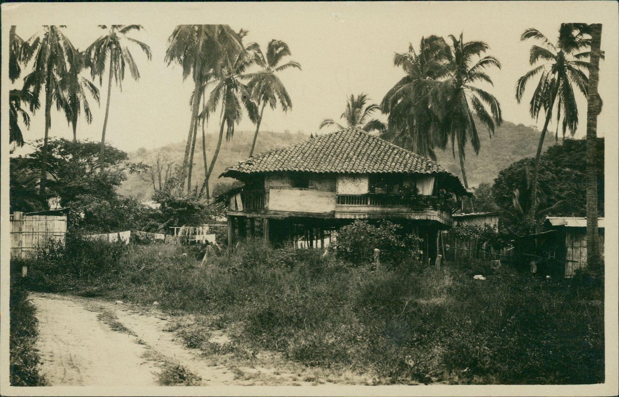 vergrößern: Bildseite historische Ansichtskarte von 1922: Straße während der Regenzeit Ecuador:: Guayaquil
