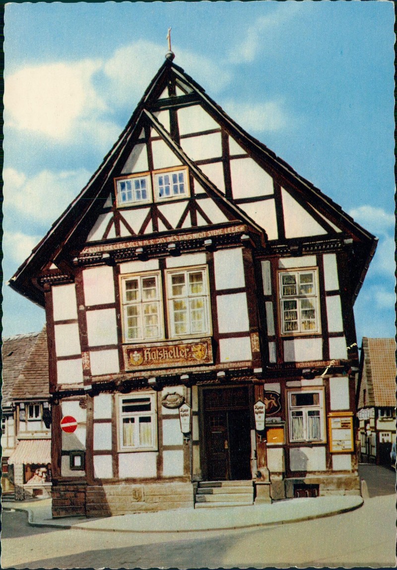 vergrößern: Bildseite historische Ansichtskarte von 1969: Ratskeller:: Stadtoldendorf