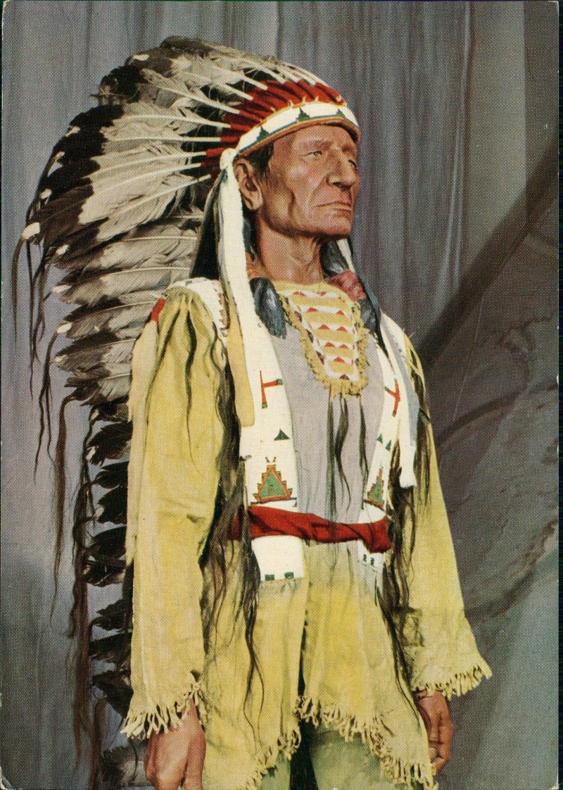 zoom: Image side vintage Postcard from 1968: Häuptling der Prärie-Indianer ÜBERSEE-MUSEUM:: Bremen
