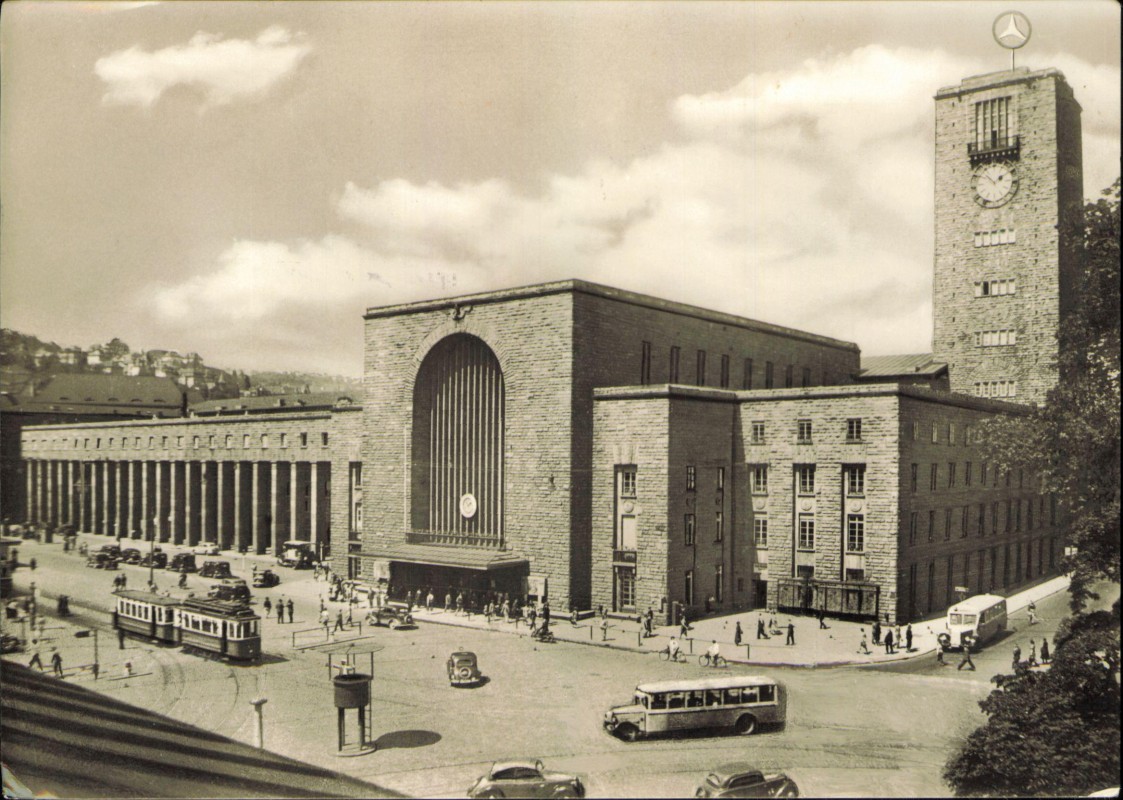 vergrößern: Bildseite historische Ansichtskarte von 1954: Hauptbahnhof Bus Straßenbahn:: Stuttgart