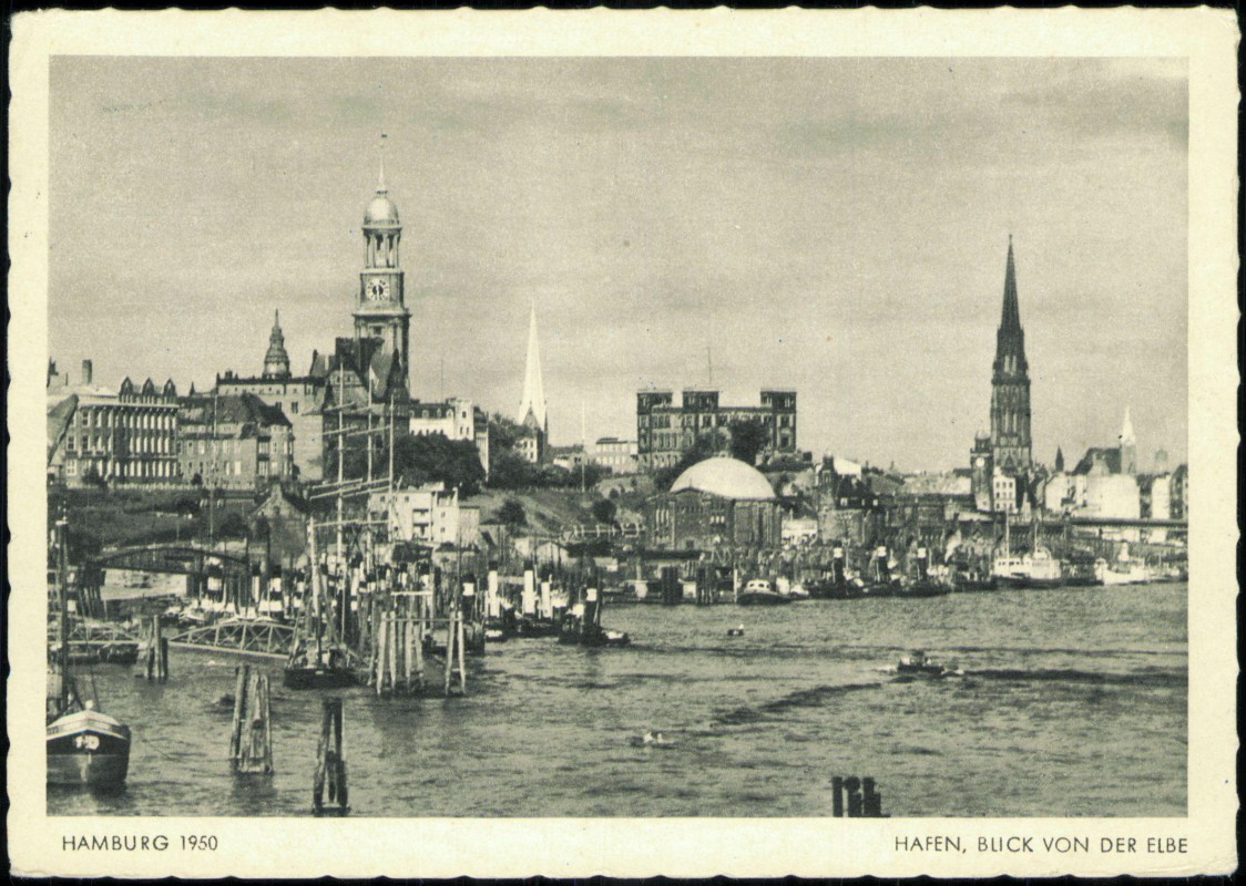 vergrößern: Bildseite historische Ansichtskarte von 1953: Hafenpartie Schiffe - Blick von der Elbe:: Hamburg