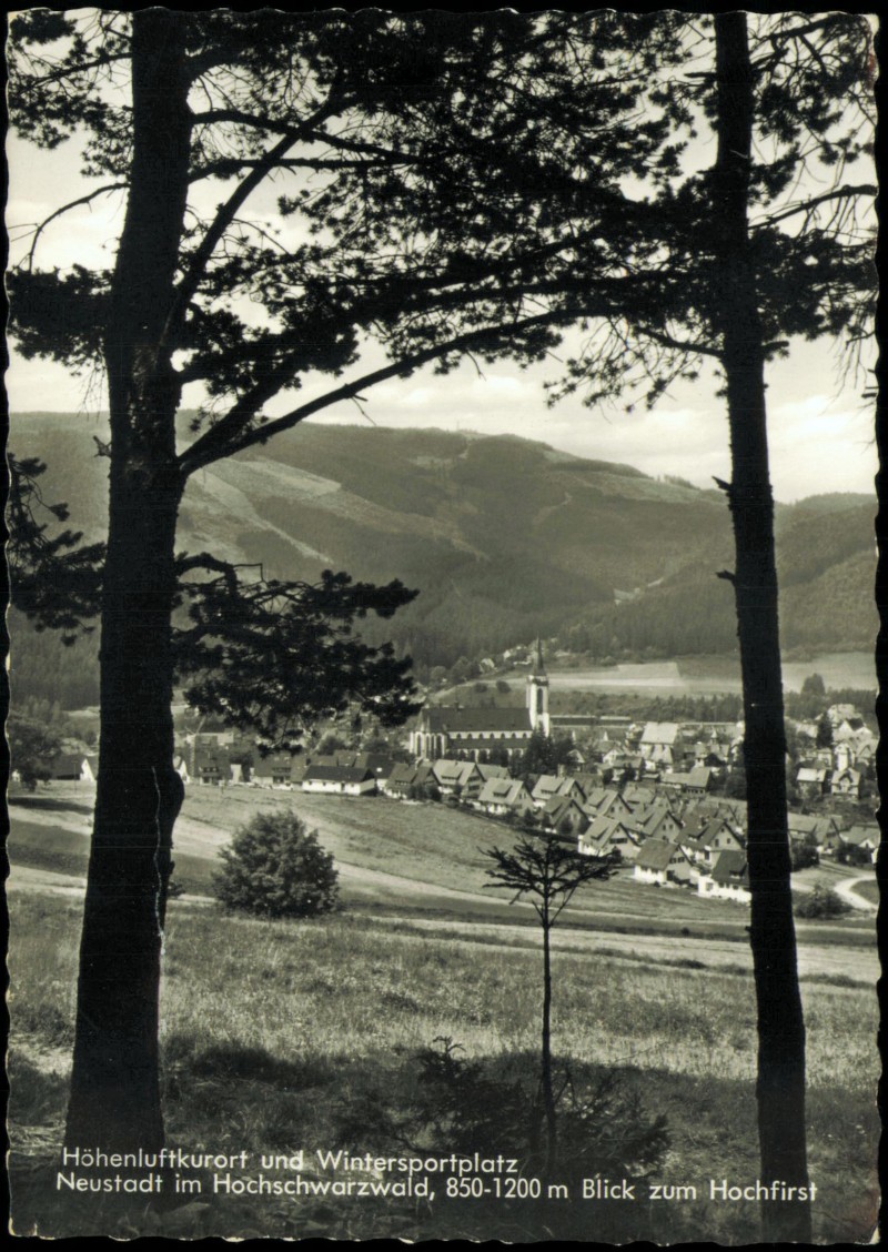 vergrößern: Bildseite historische Ansichtskarte von 1963: Blick zum Hochfirst:: Titisee-Neustadt