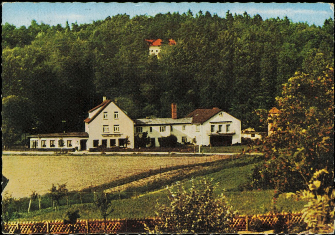vergrößern: Bildseite historische Ansichtskarte von 1968: Hotel - Pension Kurthmit Haus Bergfried:: Bendestorf