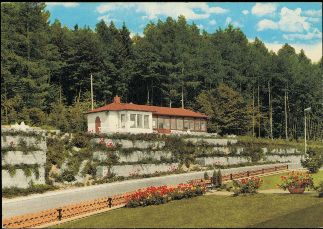 vergrößern: Bildseite historische Ansichtskarte von 1979: Partie am Brunnenhaus:: Glashütte (Eifel)-Schieder-Schwalenberg