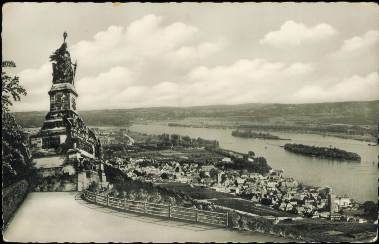 vergrößern: Bildseite historische Ansichtskarte von 1956: Weg Niederwalddenkmal Stadt:: Rüdesheim (Rhein)