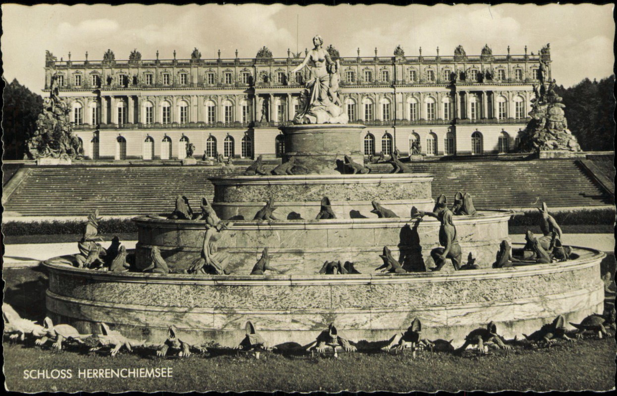vergrößern: Bildseite historische Ansichtskarte von 1967: Herrenchiemsee Schloß Brunnen Fotokarte:: Chiemsee