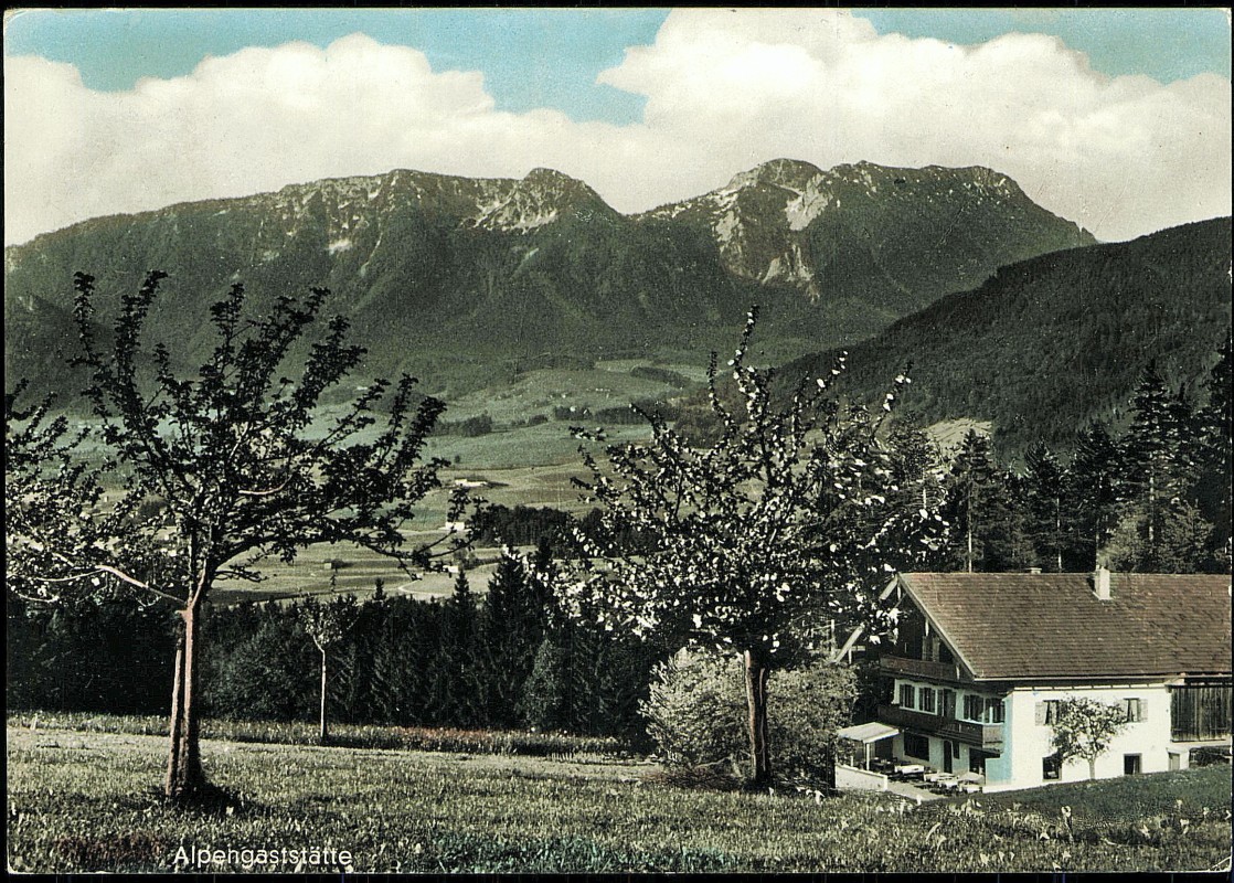 vergrößern: Bildseite historische Ansichtskarte von 1966: Umland-Ansicht Alpen-Gaststätte Fahrnbichl a.d. Alpenstraße:: Inzell Oberbayern