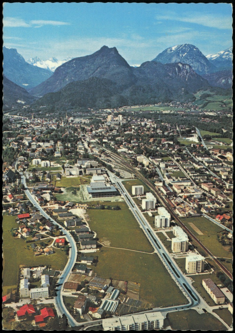 vergrößern: Bildseite historische Ansichtskarte von 1971: Luftbild Luftaufnahme Hochhäuser Neubauten:: Bad Reichenhall