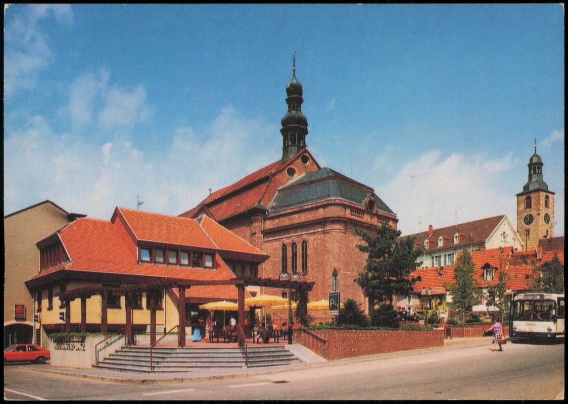vergrößern: Bildseite historische Ansichtskarte von 1981: Adenauer-Platz, Bus:: Wiesloch