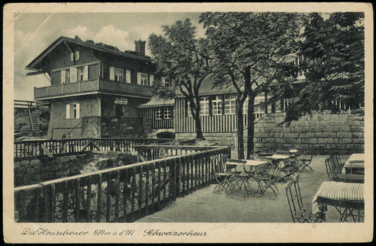 vergrößern: Bildseite historische Ansichtskarte von 1940: Die Heuscheuer Gasthaus Logierhaus Schweizerhaus:: Karlsberg