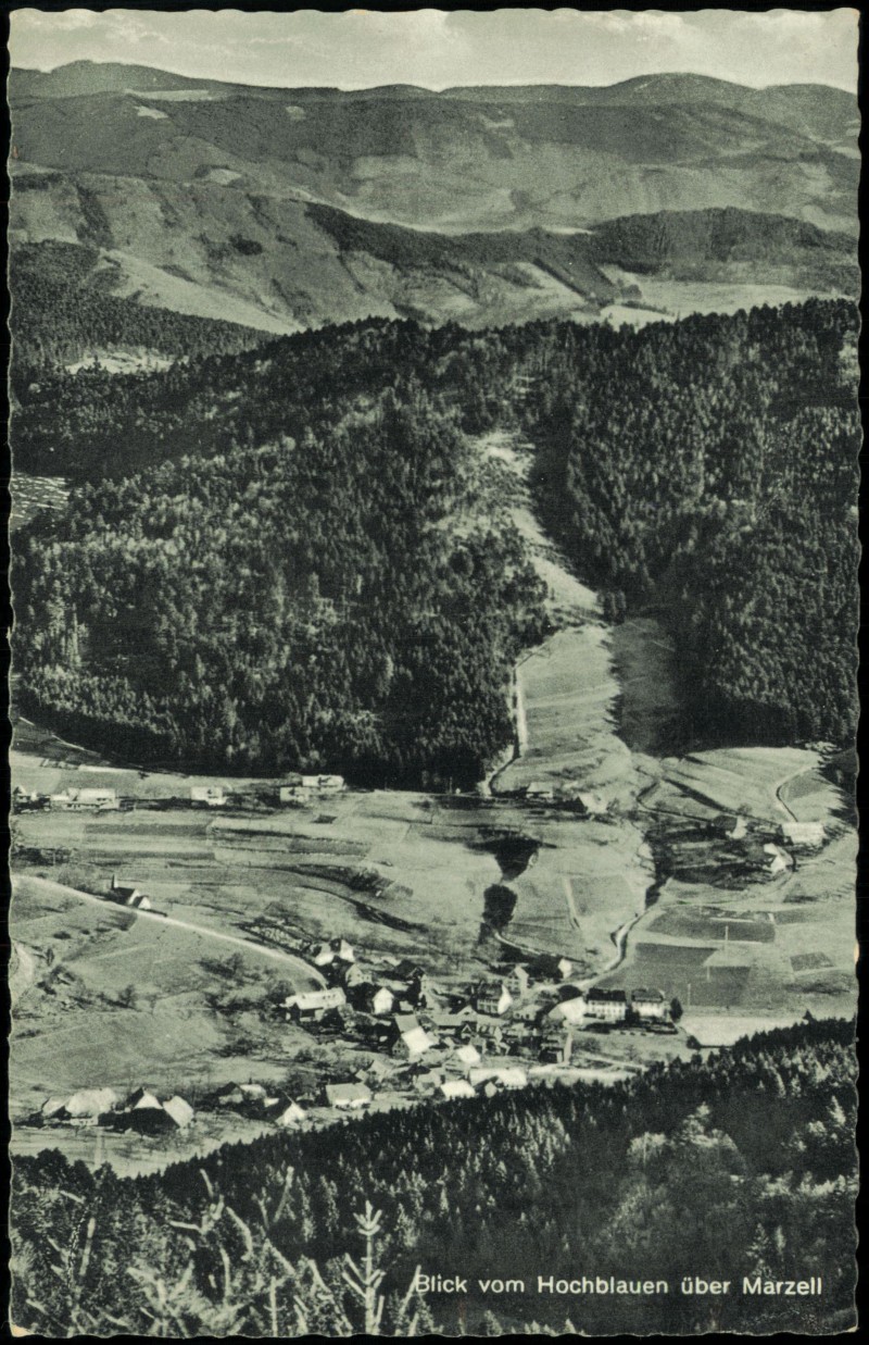 vergrößern: Bildseite historische Ansichtskarte von 1962: Blick vom Hochblauen über Marzell:: Malsburg-Marzell