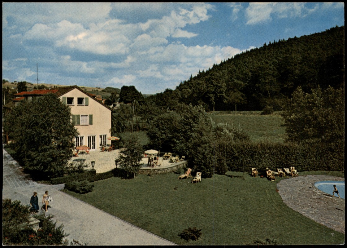 vergrößern: Bildseite historische Ansichtskarte von 1960: Emmershäuser Mühle Schulungs- und Erholungsheim d. IG Bau-Steine-Erden:: Emmershausen-Weilrod