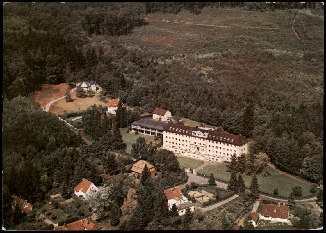 zoom: Image side vintage Postcard from 1977: Kurheim der AOK Kassel:: Grebenhain