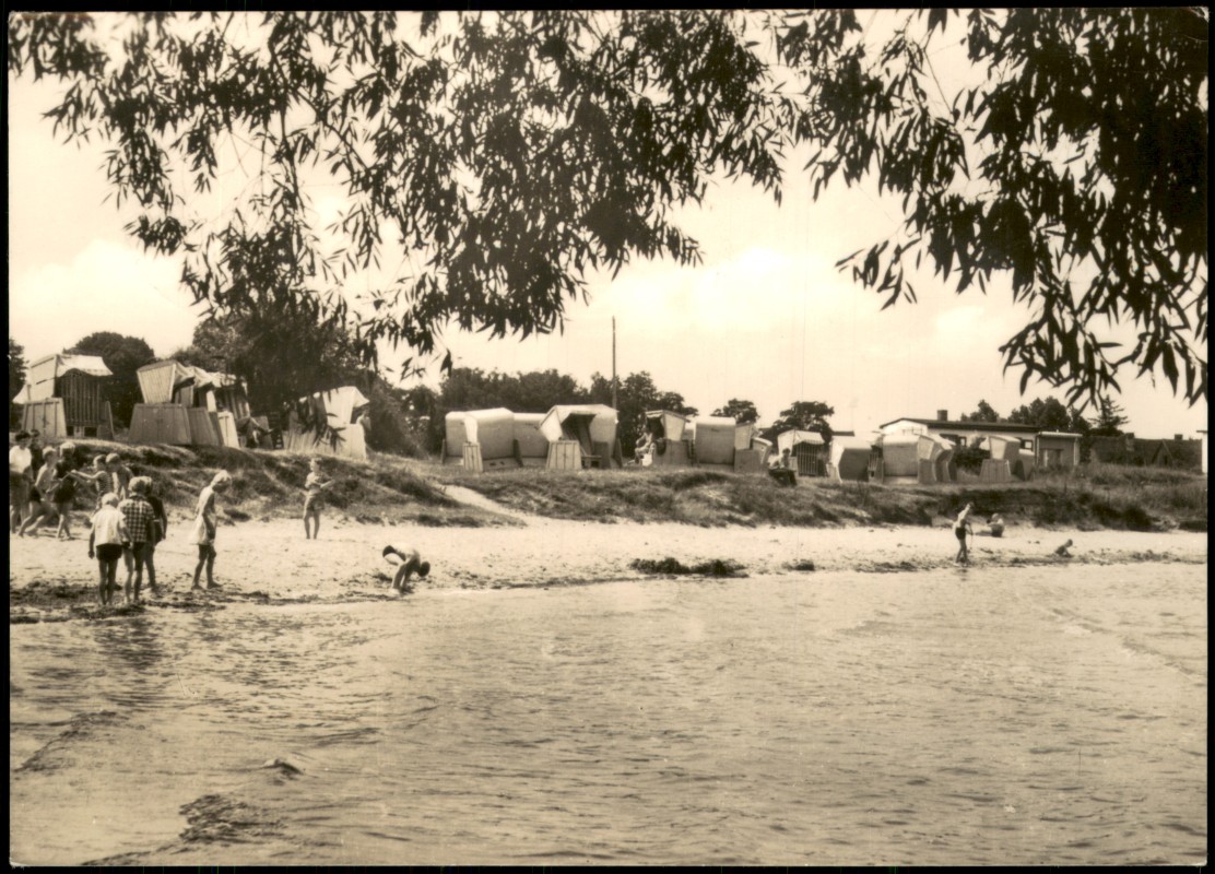 zoom: Image side vintage Postcard from 1972: Strand von Ueckermünde-Bellin:: Bellin-Ueckermünde