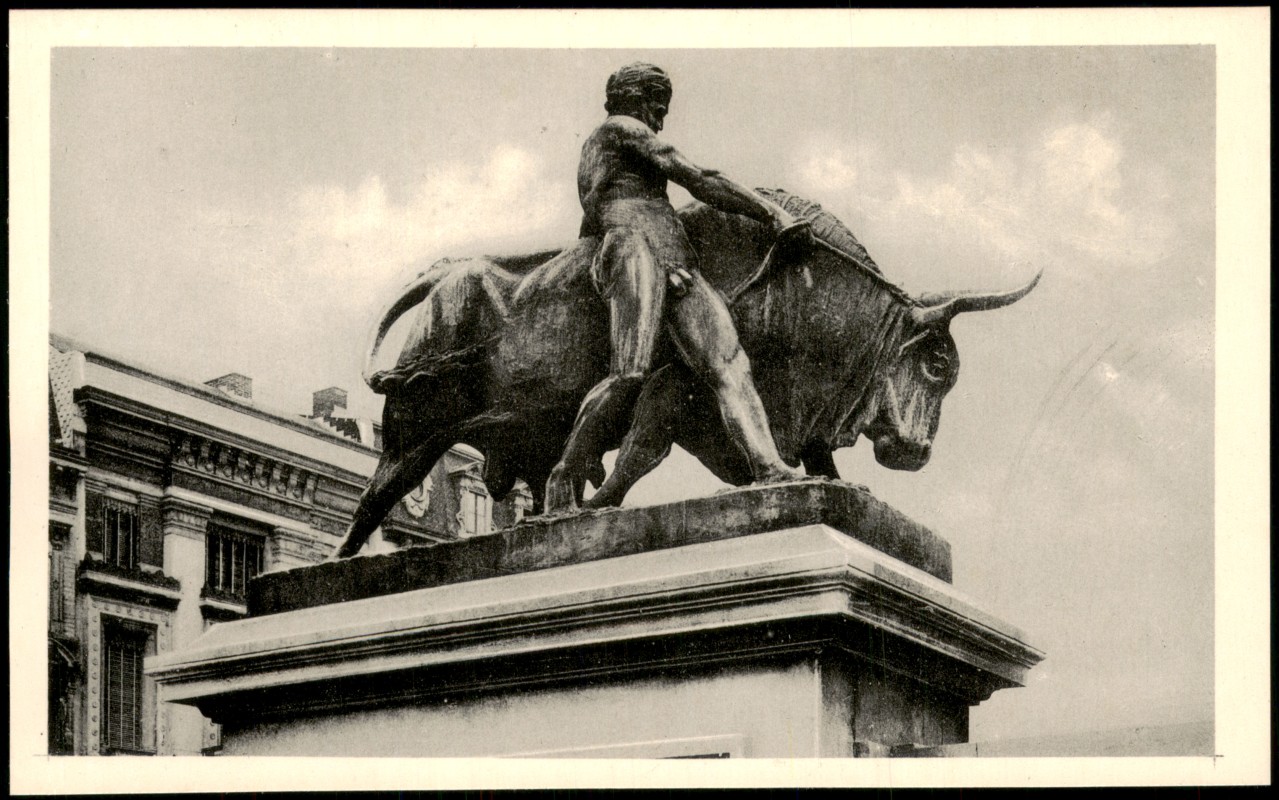 zoom: Image side vintage Postcard from 1940: Denkmal mit Stier, Terrasse Le Taureau:: Liège
