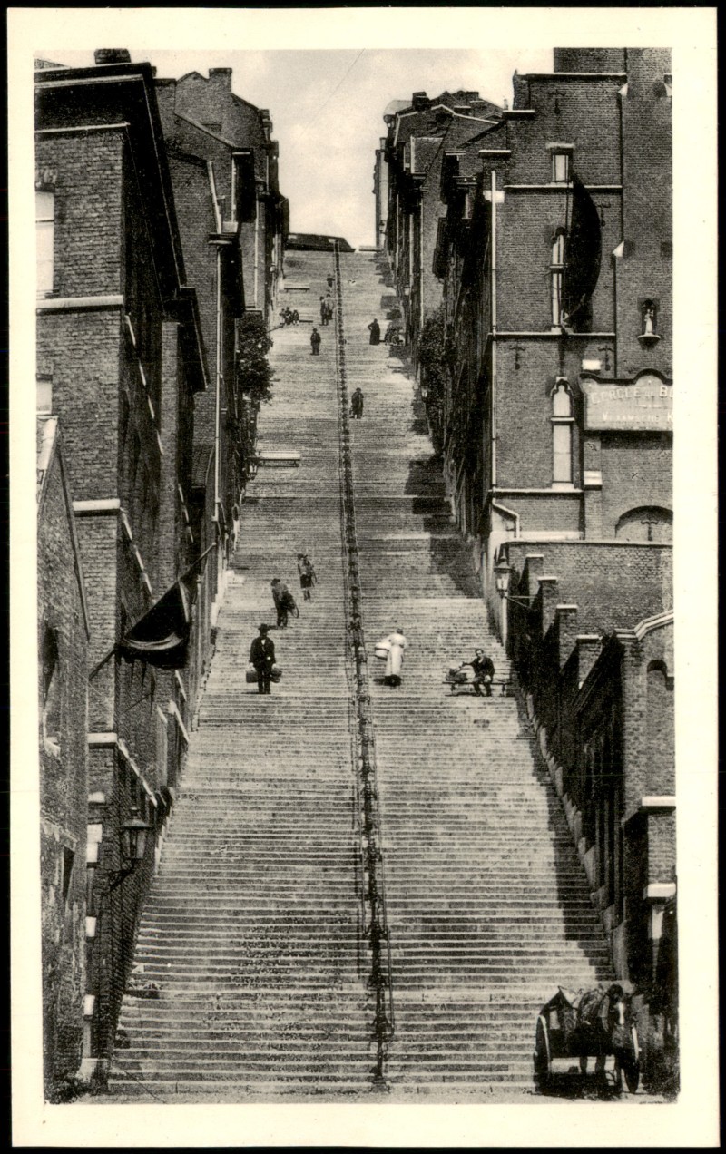 zoom: Image side vintage Postcard from 1910: La Montagne de Bueren:: Liège