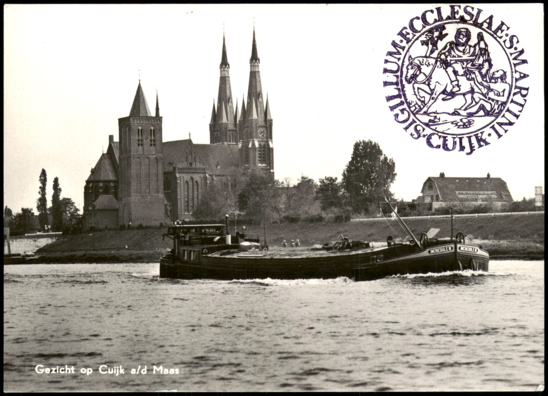 zoom: Image side vintage Postcard from 1968: a/d Maas Kirche Schleppschiff:: Cuijk