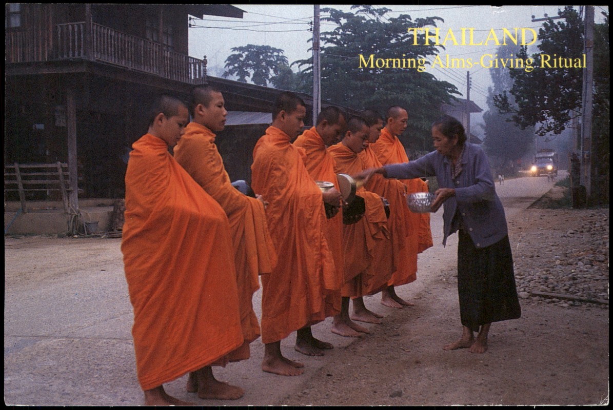 zoom: Image side vintage Postcard from 1990: Thailand Morning Alms-Giving Ritual Thai-Mönche:: ประเทศไทย