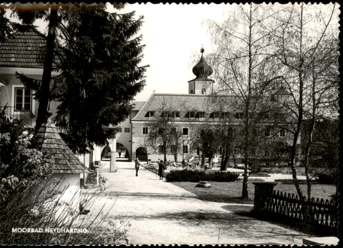 zoom: Image side vintage Postcard from 1968: Kurhaus mit Zwiebelturm und Parkanlage:: Neydharting-Bad Wimsbach-Neydharting