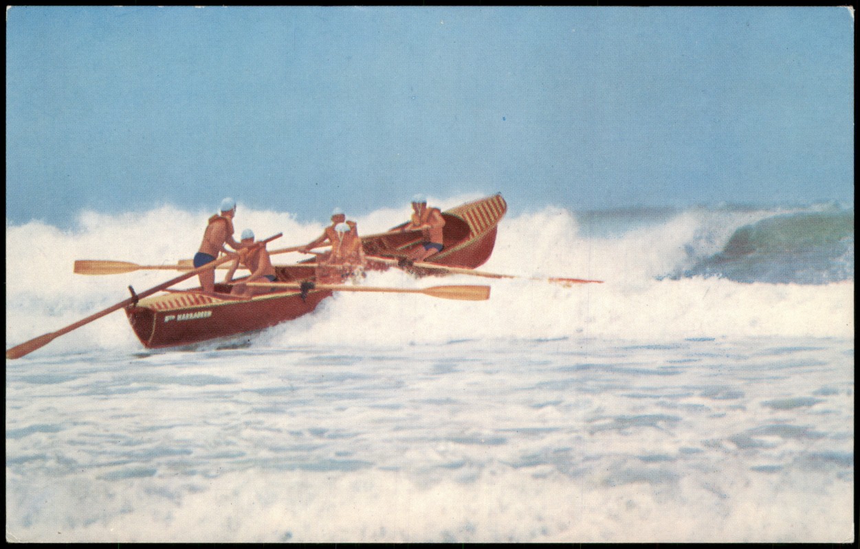 zoom: Image side vintage Postcard from 1970: Surfboot-Training in der Brandung:: Sydney