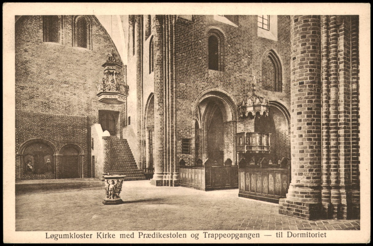 zoom: Image side vintage Postcard from 1910: Løgumkloster Kirke med Prædikestolen og Trappeopgangen:: Tonder