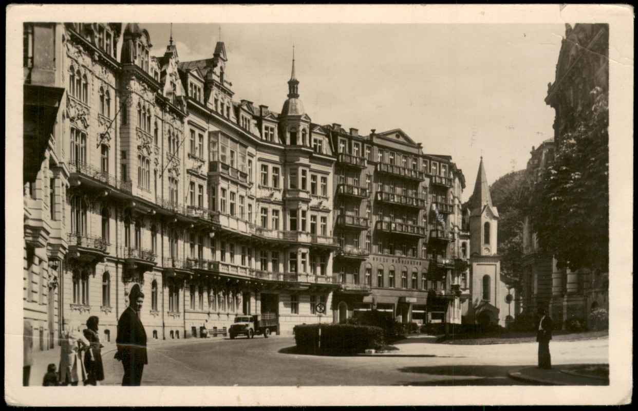 zoom: Image side vintage Postcard from 1940: Stadtteilansicht Stalingradská třída:: Karlovy Vary