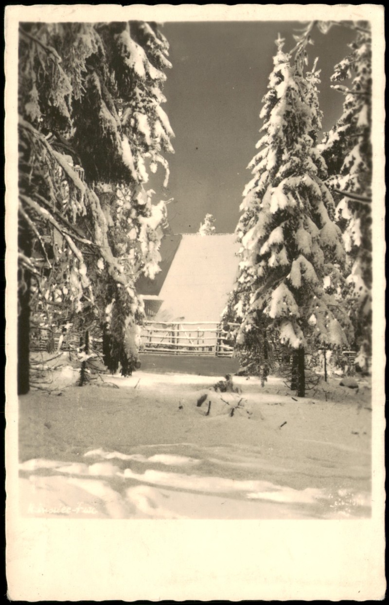 zoom: Image side vintage Postcard from 1948: Winterlandschaft im Riesengebirge (Krkonoše) mit verschneiter Hütte:: KARPACZ Riesengebirge Polen