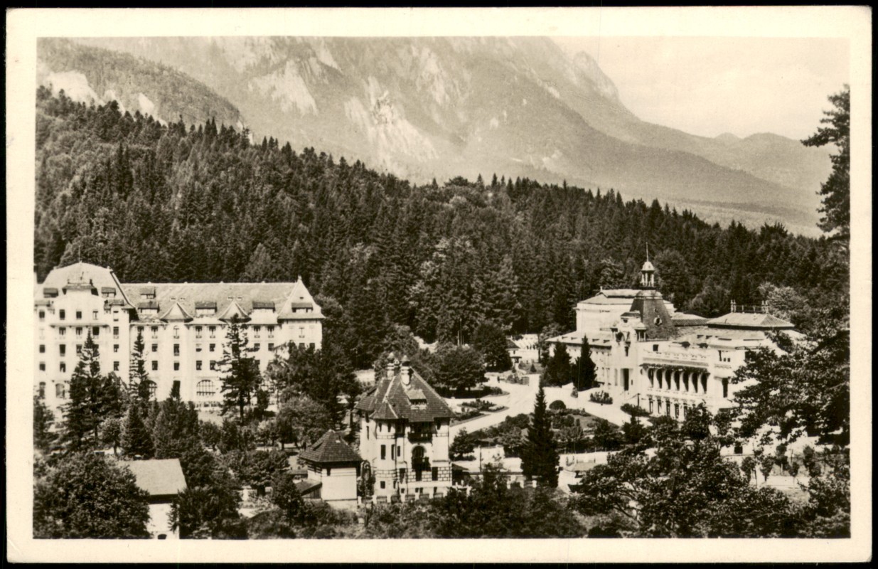 zoom: Image side vintage Postcard from 1953: Ortsansicht mit Casino und Hotel Palace:: Sinaia