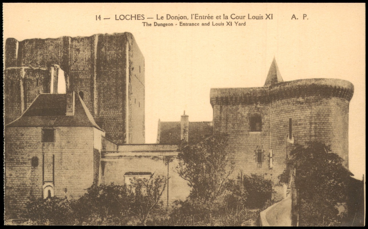 zoom: Image side vintage Postcard from 1910: Le Donjon, l