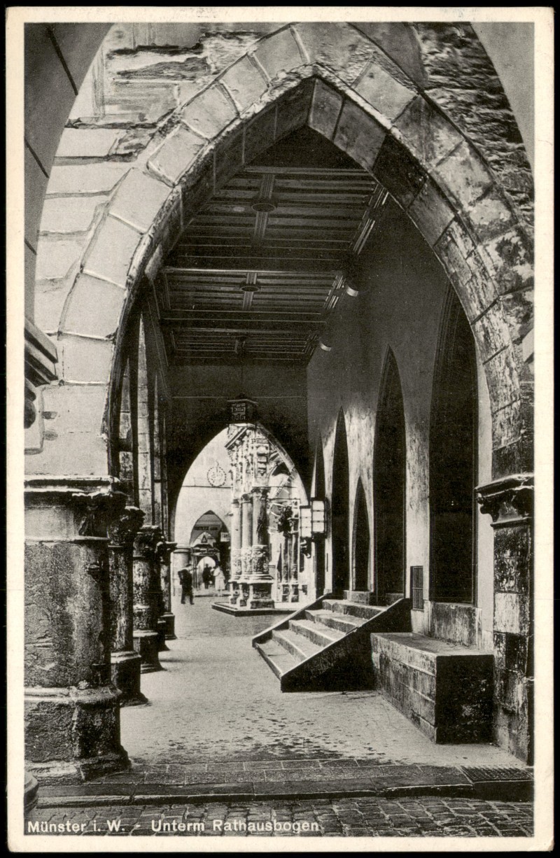 zoom: Image side vintage Postcard from 1914: Unterm Rathausbogen:: Münster (Westphalia)