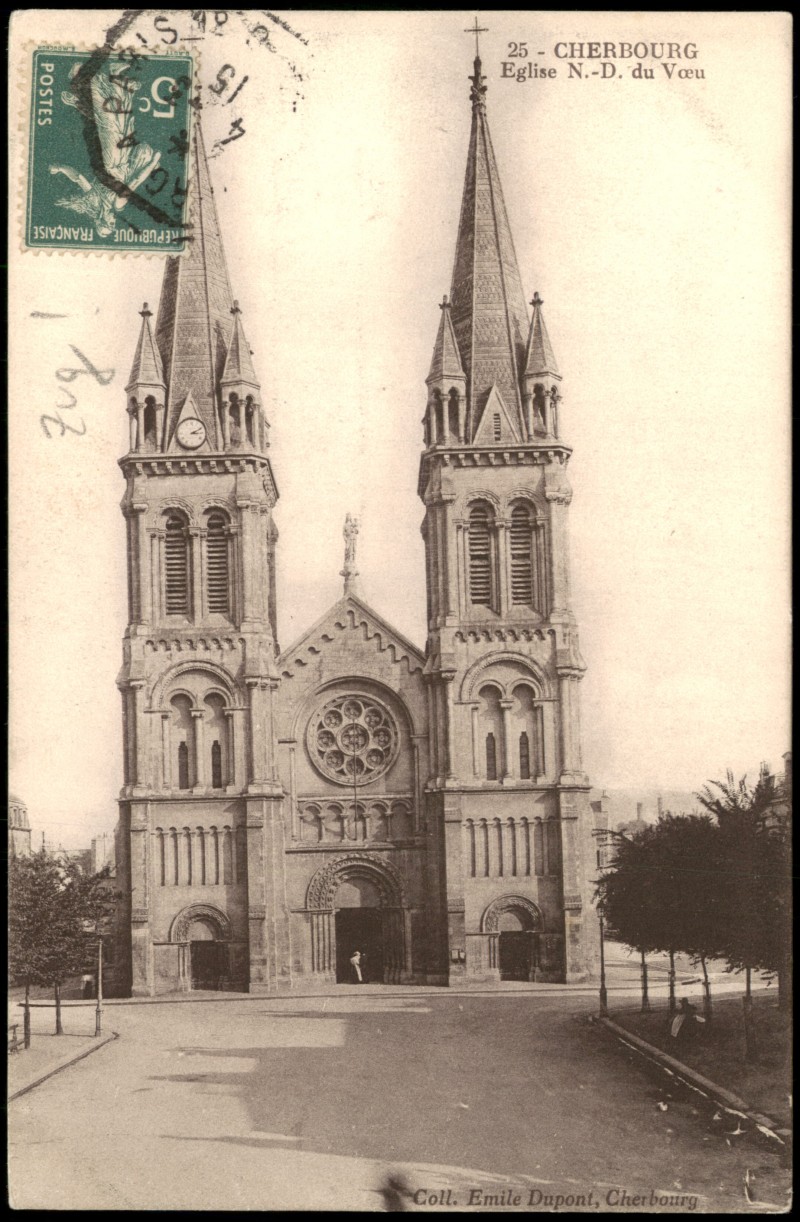 vergrößern: Bildseite historische Ansichtskarte von 1915: Eglise Notre-Dame du Vœu:: Cherbourg-en-Cotentin