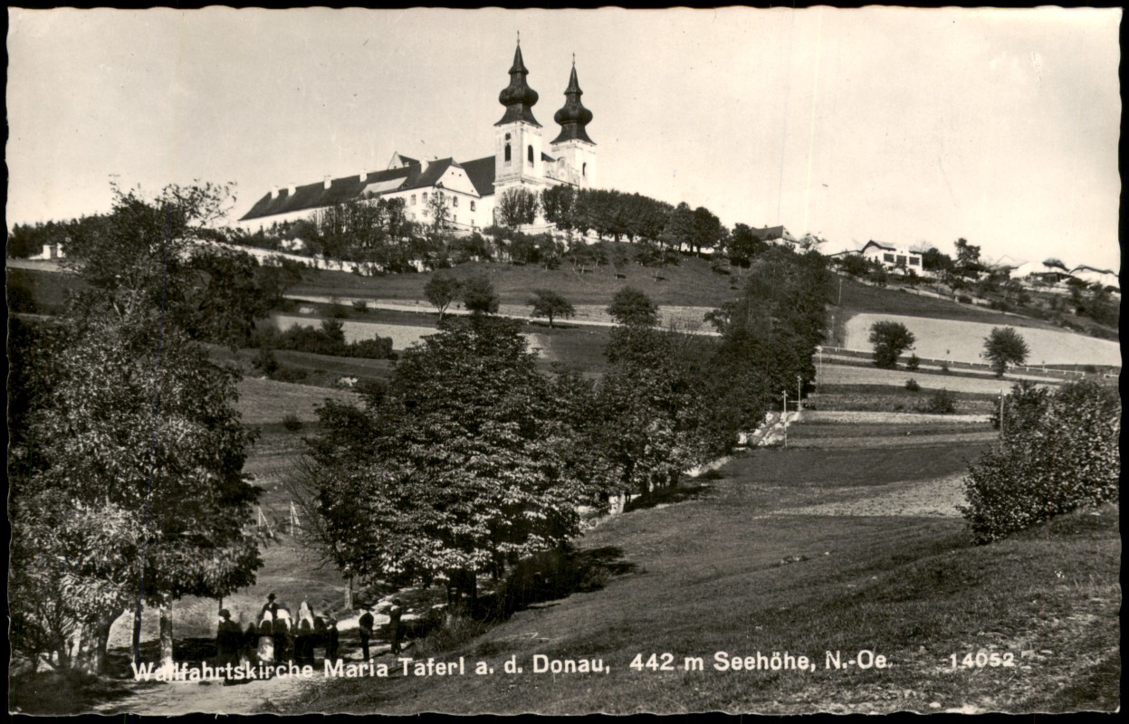 zoom: Image side vintage Postcard from 1950: Wallfahrtskirche:: Maria Taferl