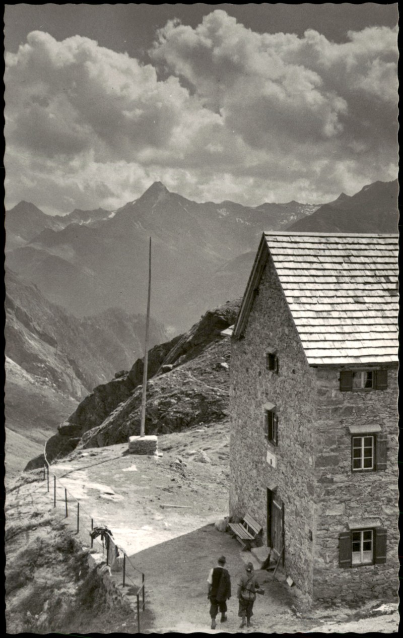 vergrößern: Bildseite historische Ansichtskarte von 1938: Rostocker Hütte mit Lasörling:: Prägraten am Großvenediger