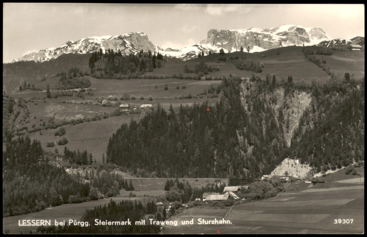 vergrößern: Bildseite historische Ansichtskarte von 1955: LESSERN bei Pürgg Steiermark mit Traweng und Sturzhahn:: Stainach-Pürgg
