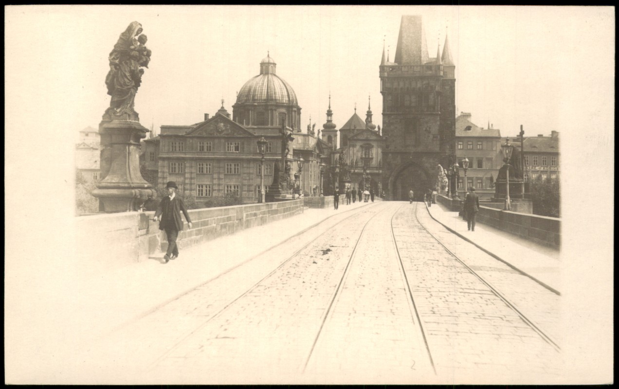 zoom: Image side vintage Postcard from 1910: Stadtansicht mit Brücke:: Prague
