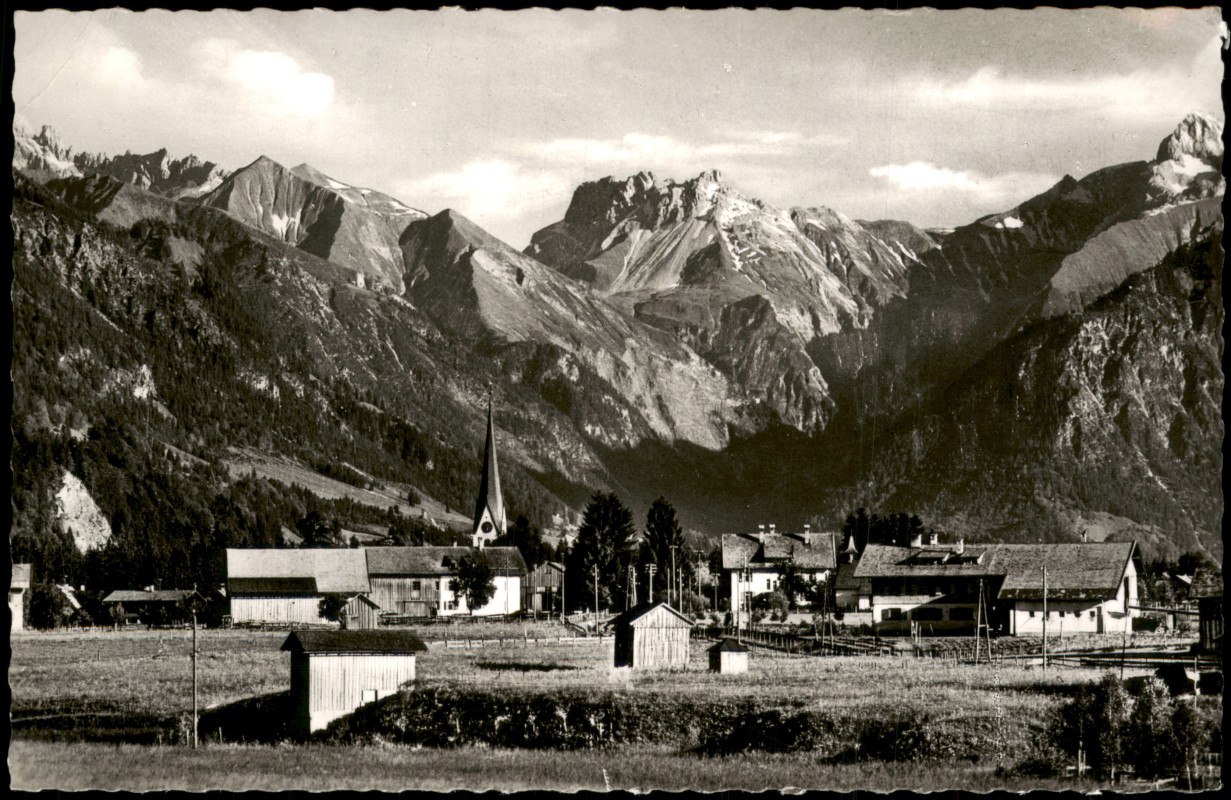 vergrößern: Bildseite historische Ansichtskarte von 1967: Panorama-Ansichten Fischen, Allgäu mit Krottenspitzen, Fürschießer:: Fischen im Allgäu