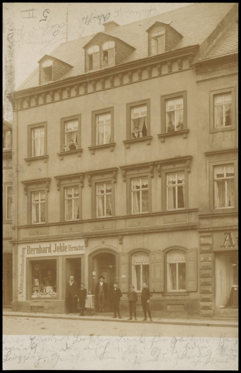 vergrößern: Bildseite historische Ansichtskarte von 1904: Ladengeschäft von Bernhard Jehle Uhrmacher:: Geringswalde