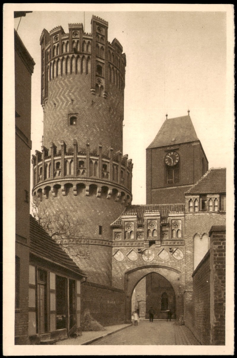 zoom: Image side vintage Postcard from 1934: Ansicht Torturm in Tangermünde:: Tangermünde