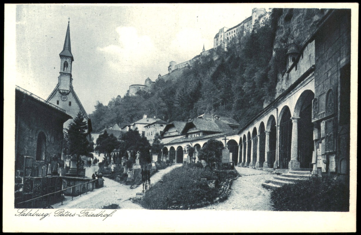 vergrößern: Bildseite historische Ansichtskarte von 1935: Peters-Friedhof in Salzburg:: Salzburg