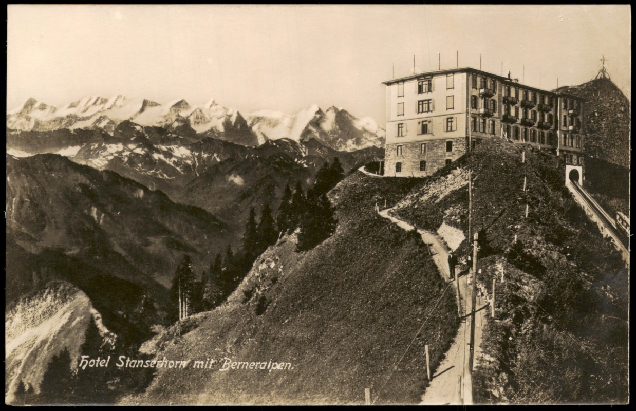 vergrößern: Bildseite historische Ansichtskarte von 1926: Hotel Stanseshorn mit Berneralpen.:: Stans