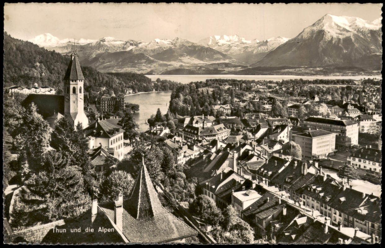 vergrößern: Bildseite historische Ansichtskarte von 1954: Panorama-Ansicht Alpen Blick:: Thun
