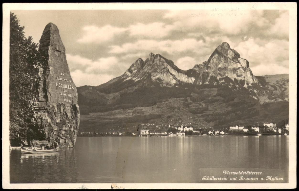 vergrößern: Bildseite historische Ansichtskarte von 1940: Vierwaldstättersee Schillerstein mit Brunnen und Mythen:: Luzern
