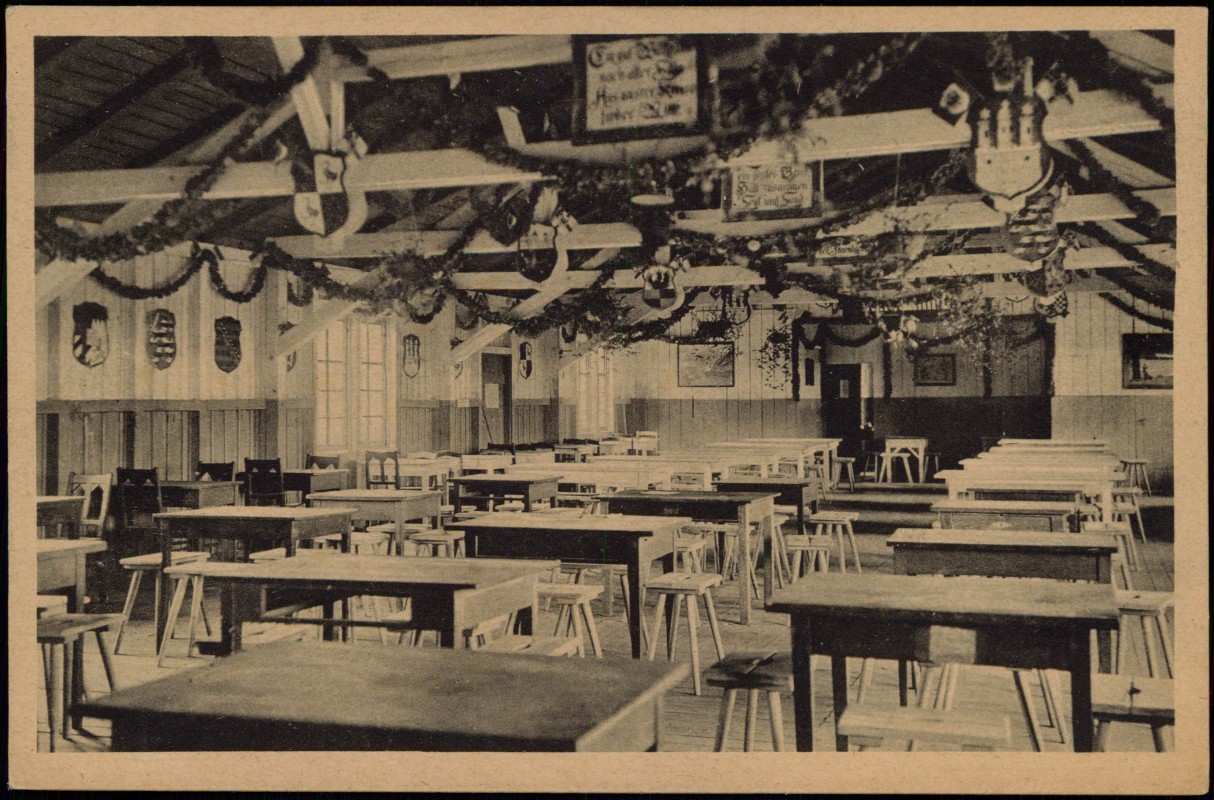 vergrößern: Bildseite historische Ansichtskarte von 1918: Durchgangslager Unterhaltungsraum für Mannschaften.:: Göttingen