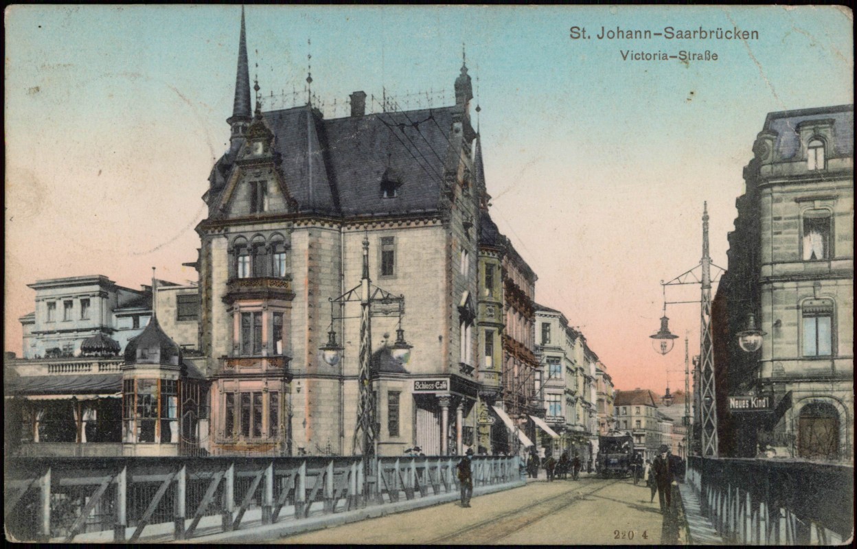 vergrößern: Bildseite historische Ansichtskarte von 1911: Victoria-Straße Cafe Straßenbahn:: Sankt Johann-Saarbrücken