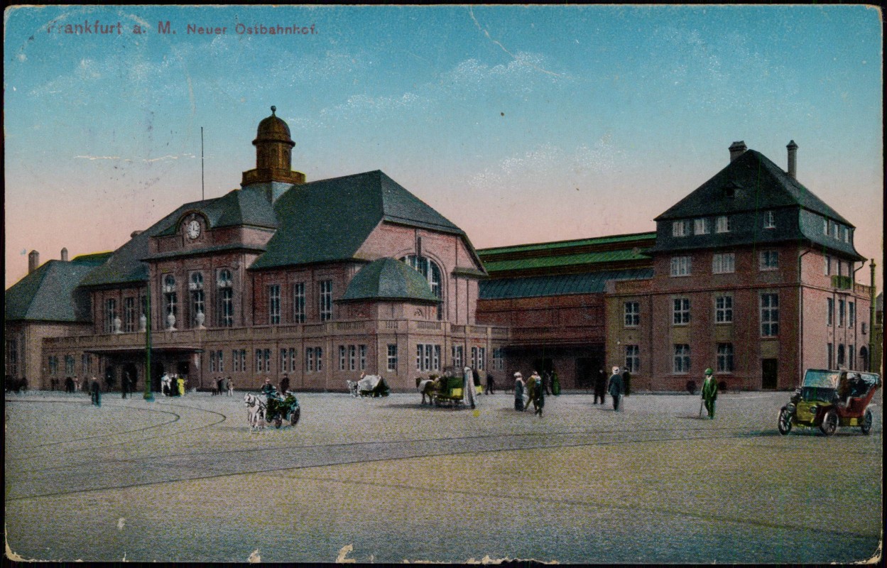 vergrößern: Bildseite historische Ansichtskarte von 1914: Ostbahnhof Auto:: Ostend-Frankfurt am Main
