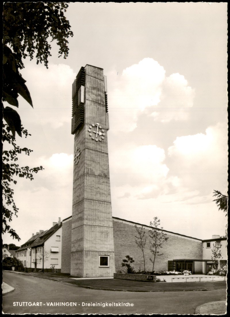 vergrößern: Bildseite historische Ansichtskarte von 1960: Strassen Partie an der Dreieinigkeitskirche:: Vaihingen-Stuttgart