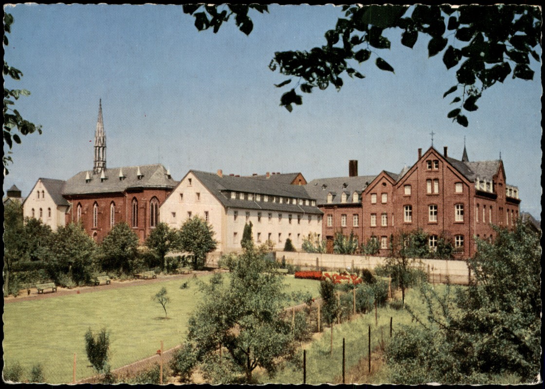 vergrößern: Bildseite historische Ansichtskarte von 1960: Mutterhaus d. A. D. J. Chr DERNBACH (Westerwald):: Dernbach (Westerwald)