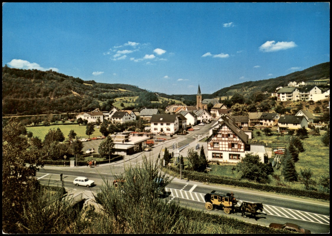 zoom: Image side vintage Postcard from 1975: Dorf am See Romantische Postkutschenfahrt:: Einruhr-Simmerath