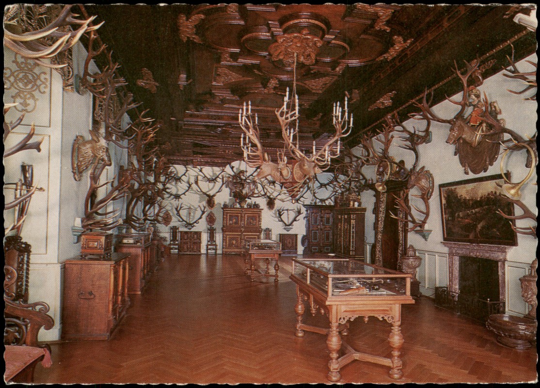 zoom: Image side vintage Postcard from 1965: Weltberühmte Sammlung im gräflichen Schloß Hirschgalerie:: Erbach (Odenwald)
