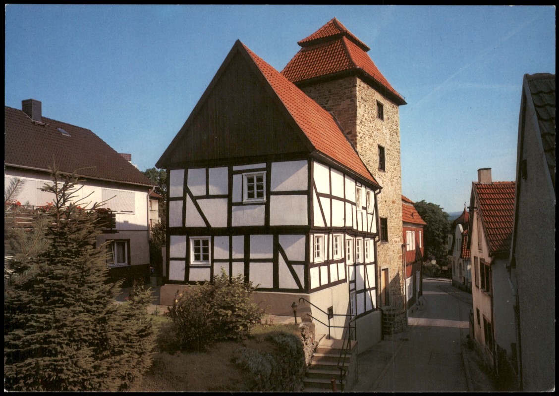zoom: Image side vintage Postcard from 1990: Alt-Menden, Teufelsturm:: Menden (Sauerland)